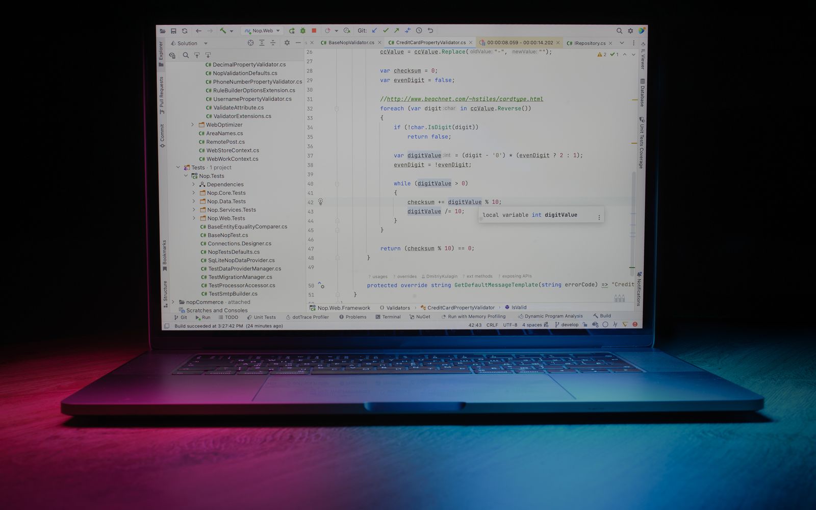 Deduplicated Fallback Query Uses Wrong Relevance Threshold